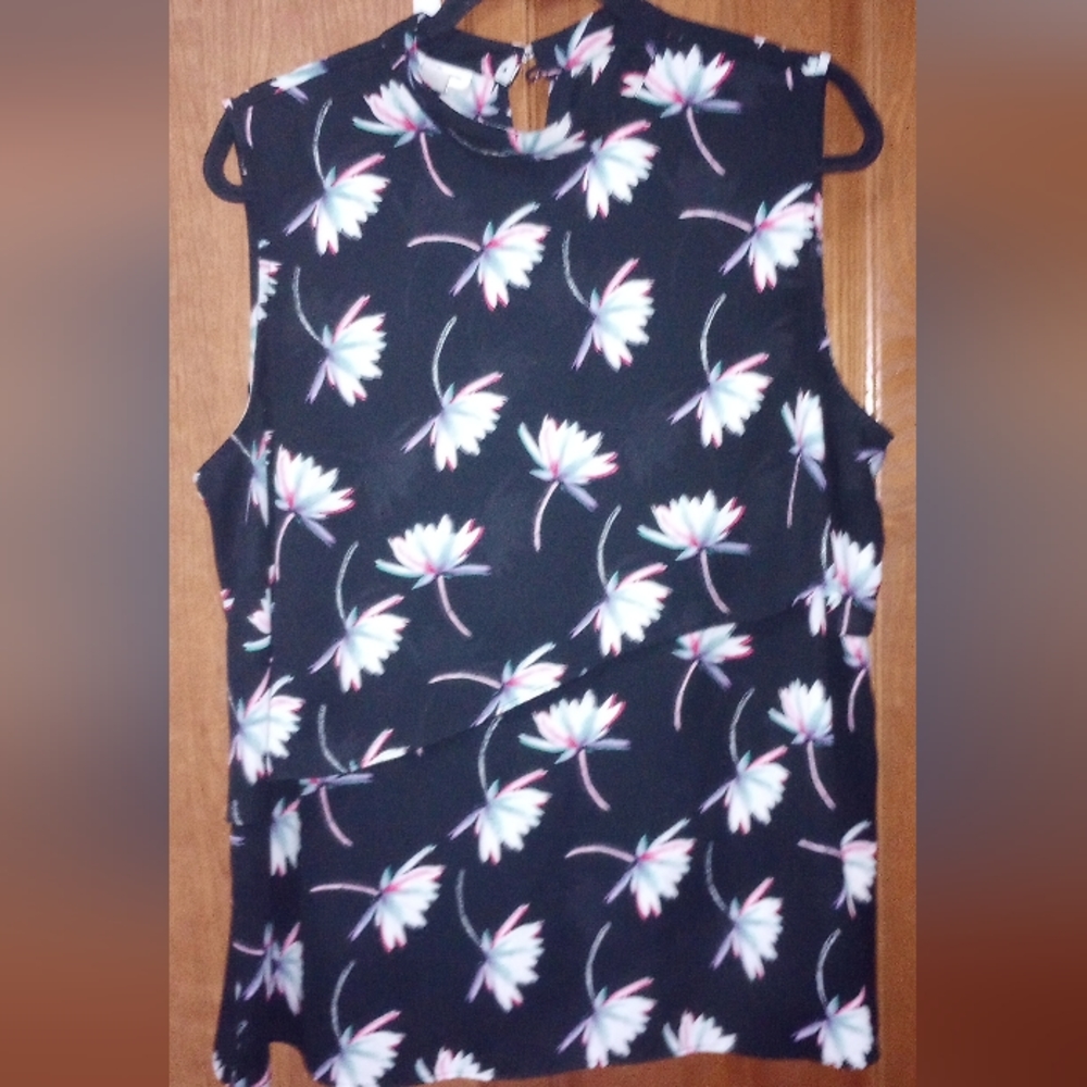 Jacklyn Smith Collection Ruffled Floral Blouse